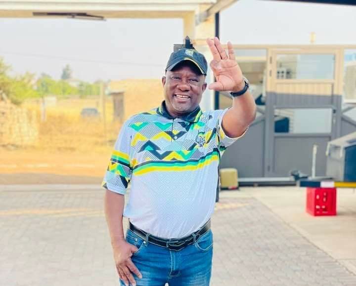 Masombuka honoured for his bold leadership and dedication to effective communication