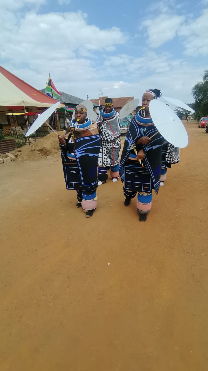 Kutjho ukuthini ukungeniswa kukababa ngakwa ndodana