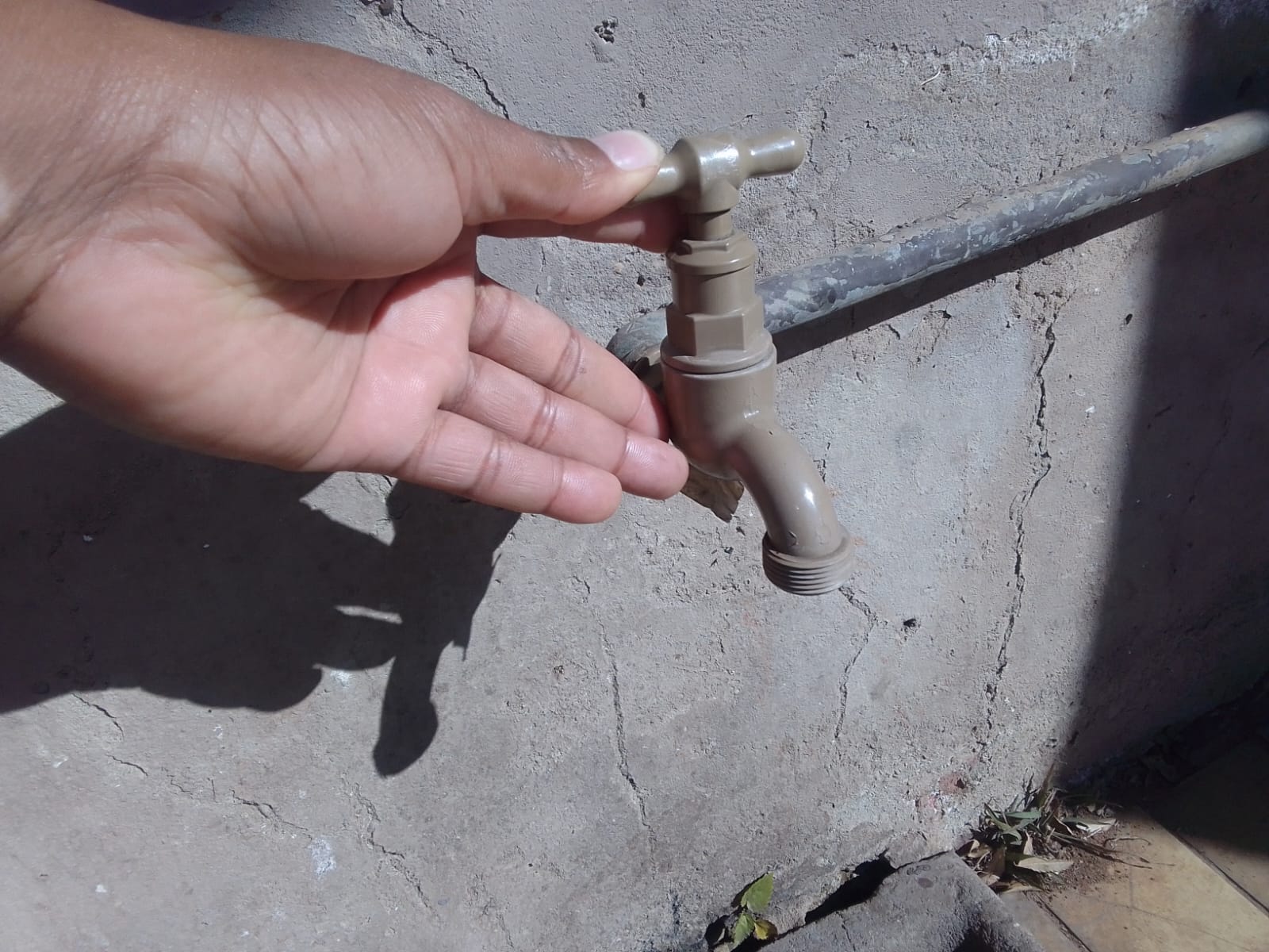 Following weekends of water disruptions experienced on most parts of the city and extensions due to “theft and vandalism” of the bulk line, the residents of Emalahleni municipality will be subjected to another dry spell which will last for almost a week.