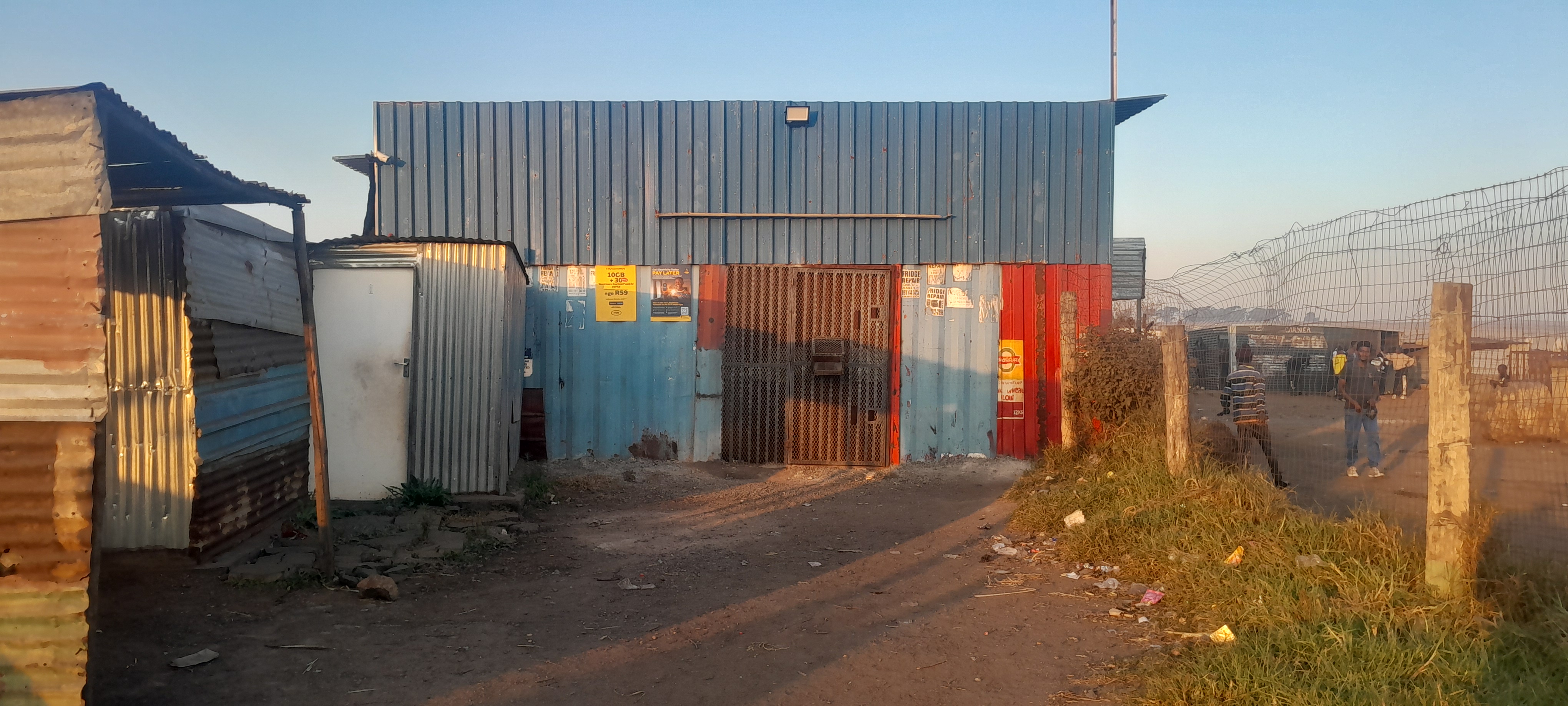 Mother opens assault case after 8-year-old allegedly slapped at Delmas shop