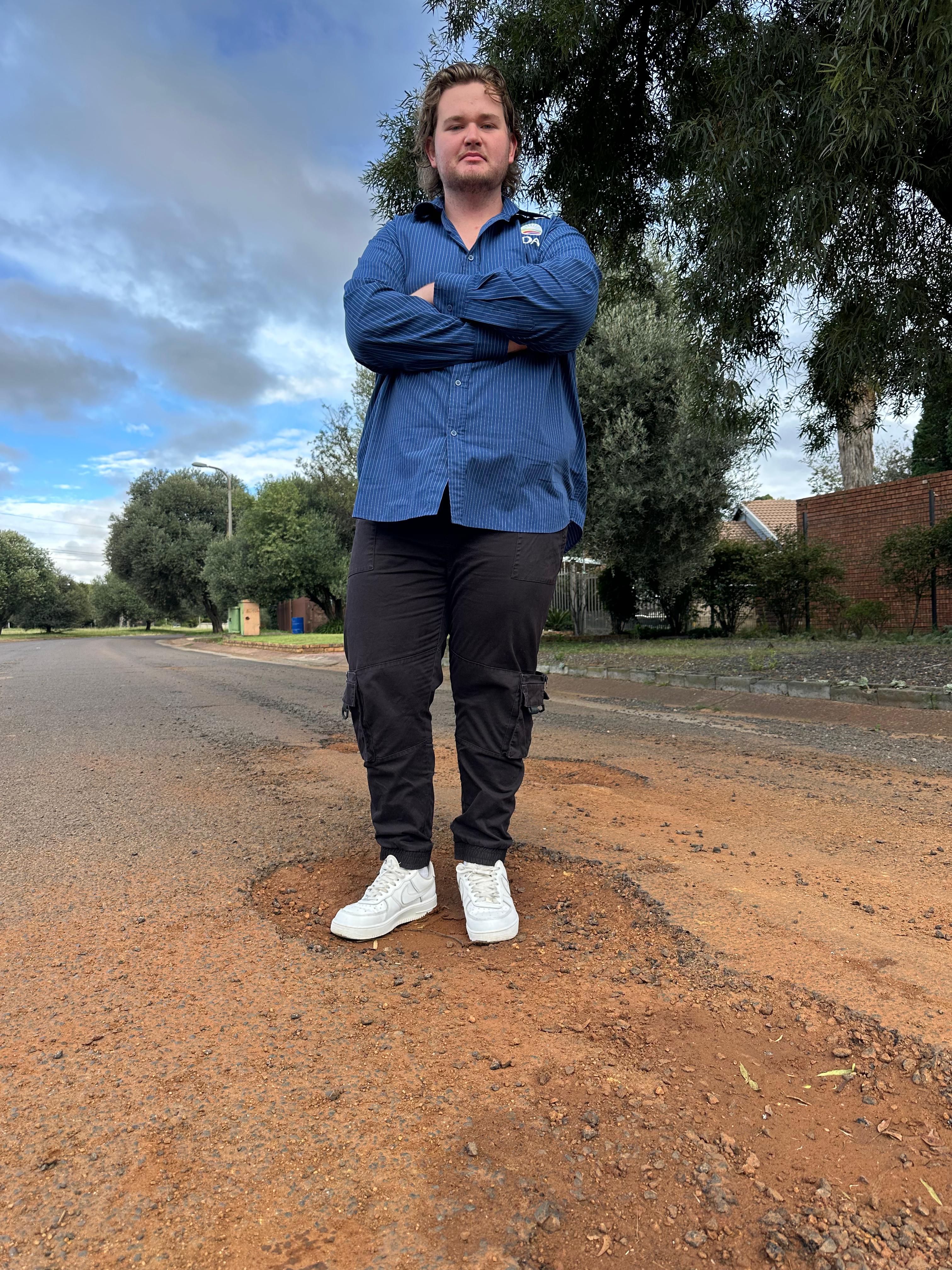 DA slams road maintenance in Steve Tshwete, set to table motion to fix potholes