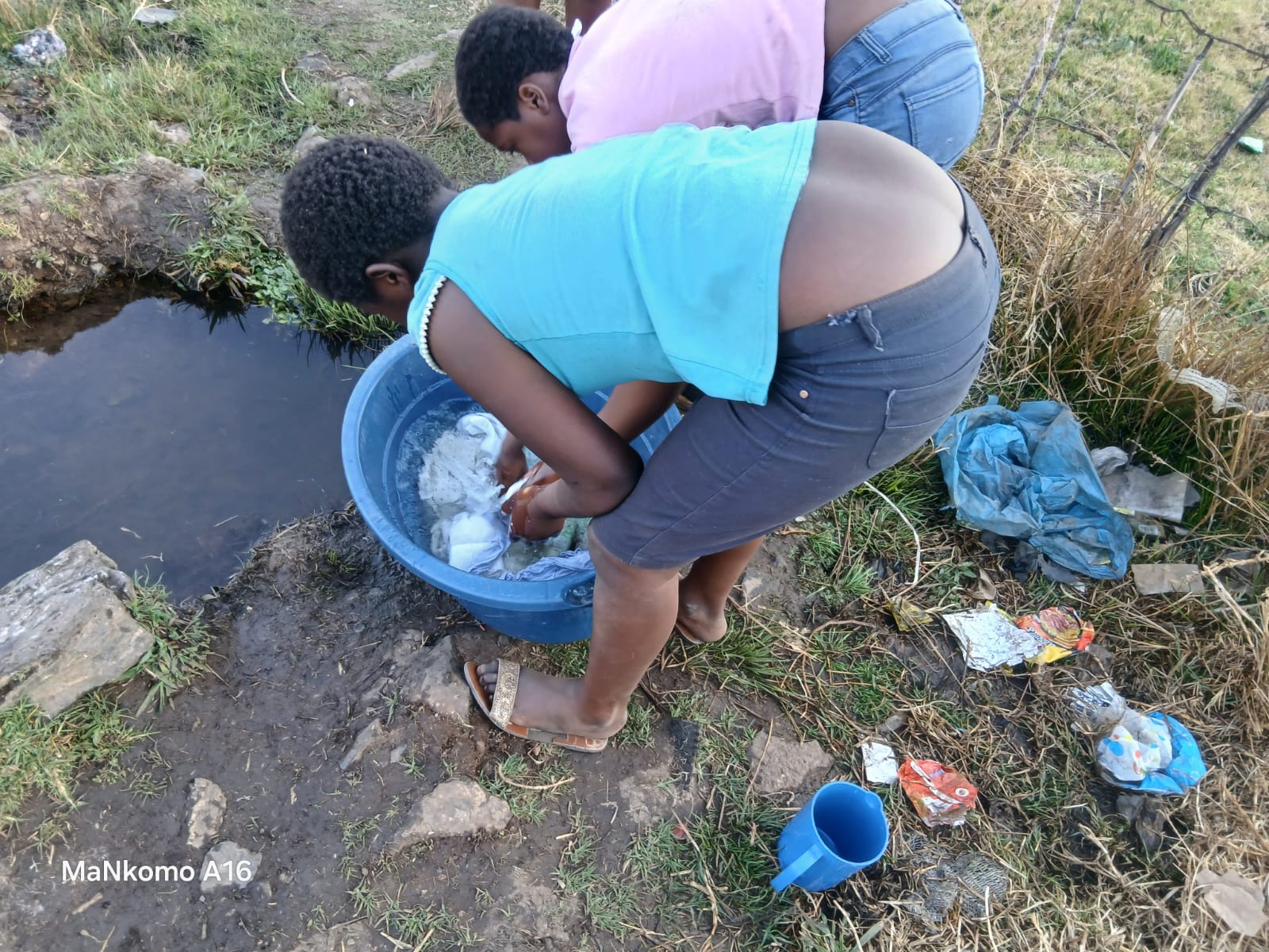 Water shortage leaves Mandela Section residents relying on unsafe alternatives